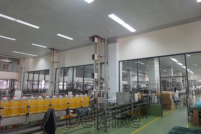 Vertical Clamping Conveyors